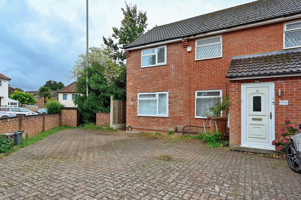 1A Silk Mill Road, Watford, WD19 2 bed end of terrace house - £1,600 ...