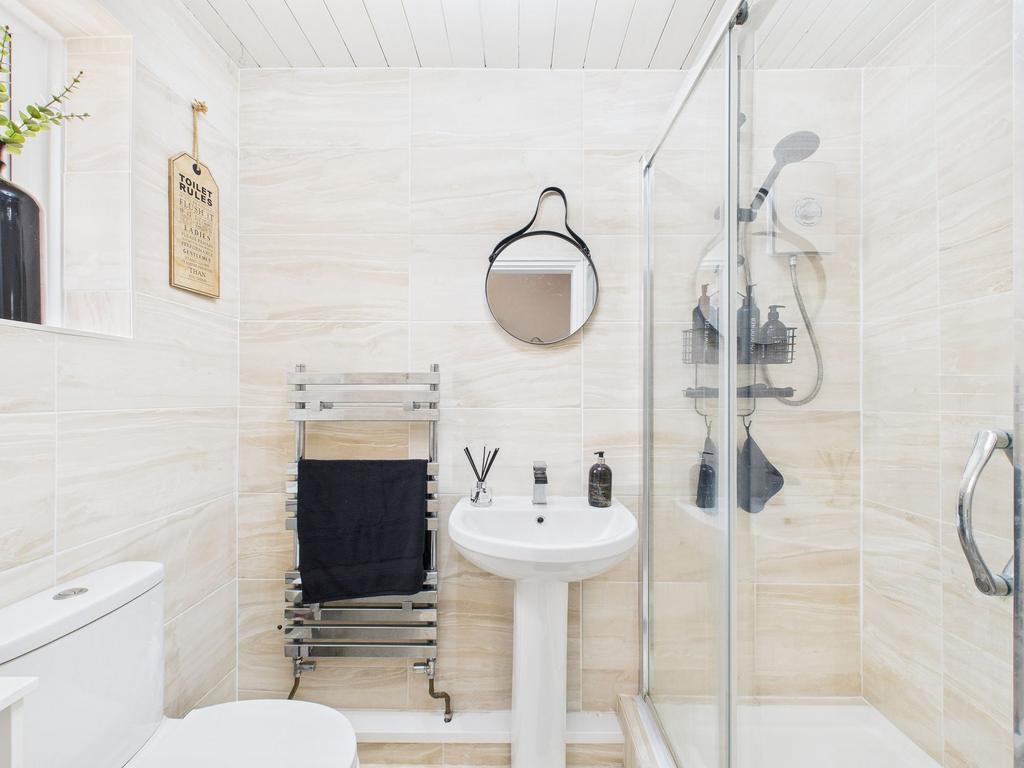 Ground Floor WC/Shower-Room