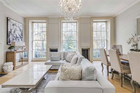 2 bedroom flat for sale, Montagu Square, London W1H