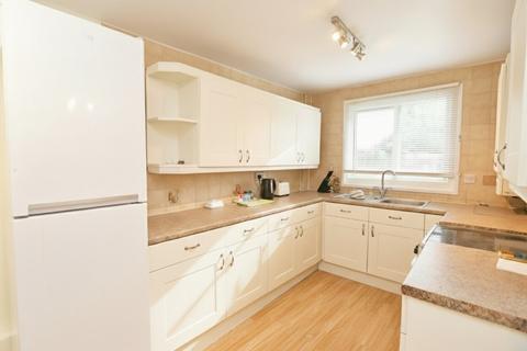 2 bedroom terraced house for sale, Sevenoaks Close, Romford, RM3
