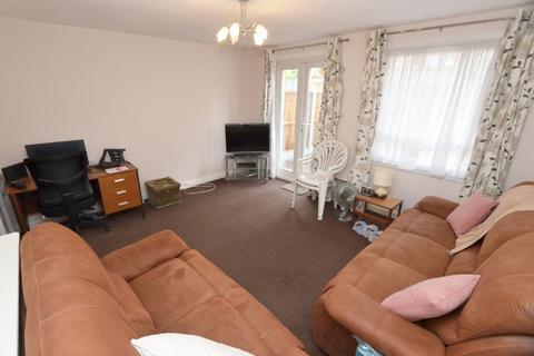 2 bedroom terraced house for sale, Sevenoaks Close, Romford, RM3