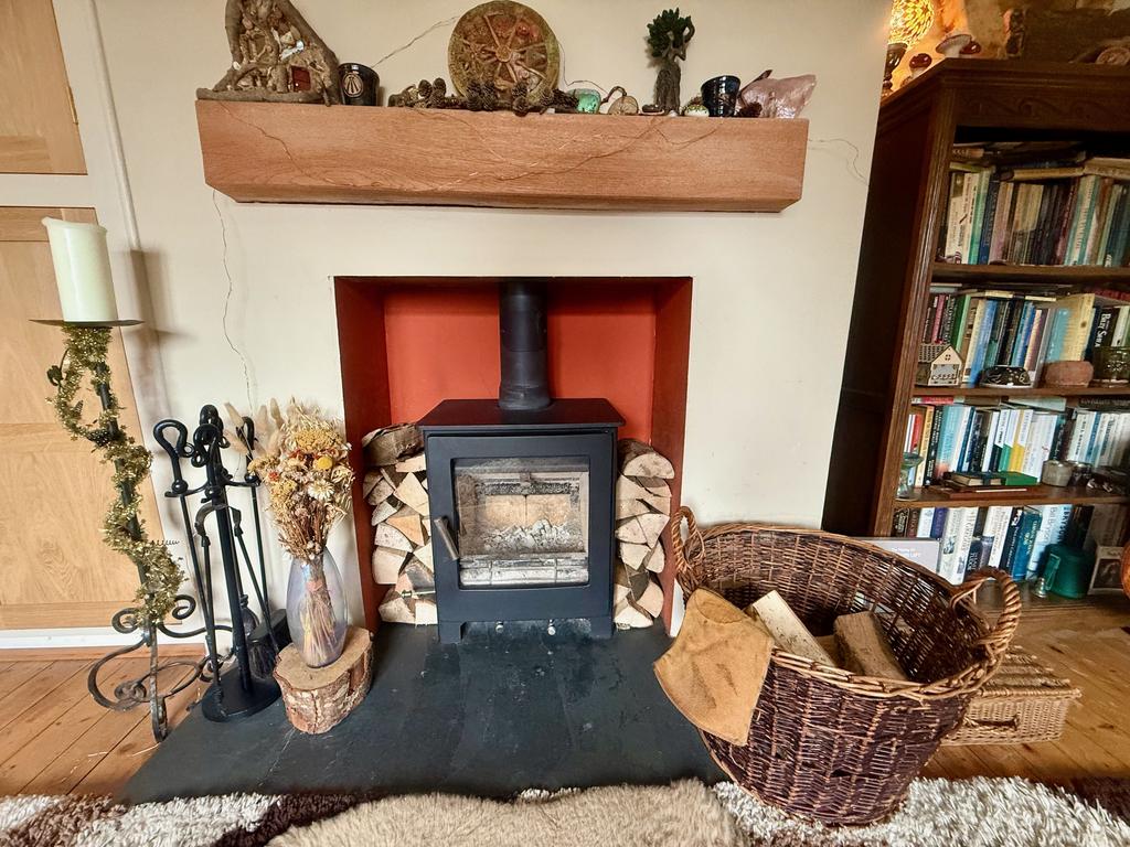 Living room, fireplace