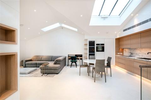 2 bedroom penthouse to rent, Wellington Street, London WC2E