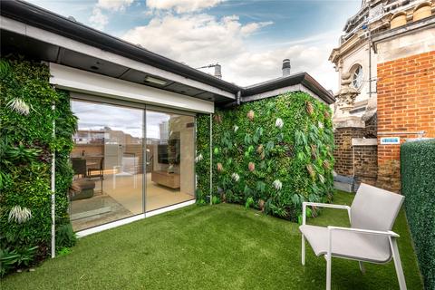 2 bedroom penthouse to rent, Wellington Street, London WC2E