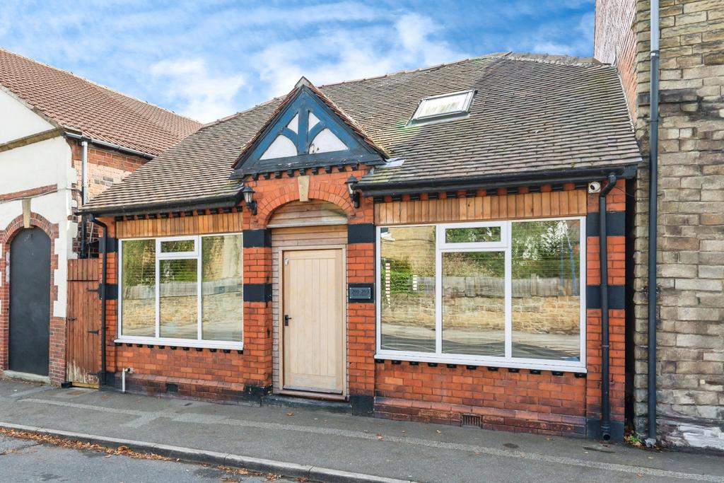 Pbox-front of house-333381.jpg