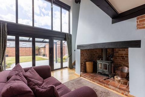 undefined, Chain Free Barn Conversion with Annexe in Hillington