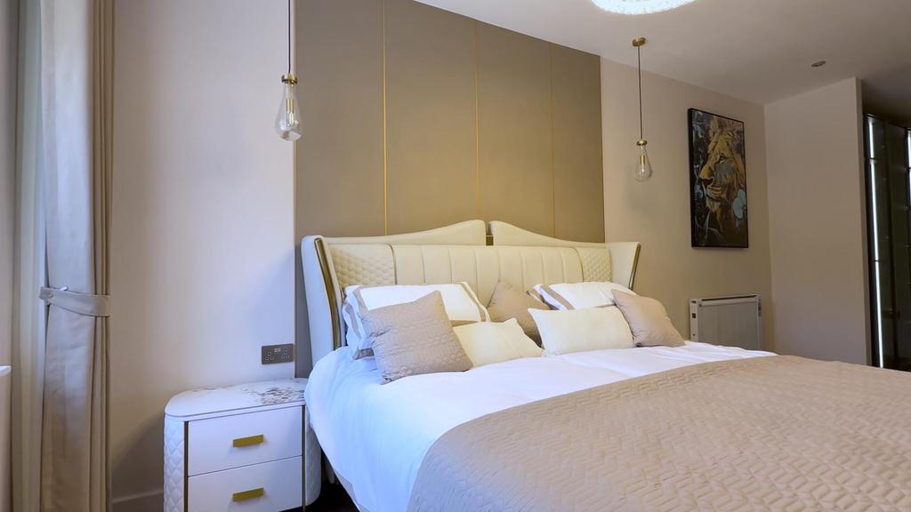 Halcyon-show-bedroom.png