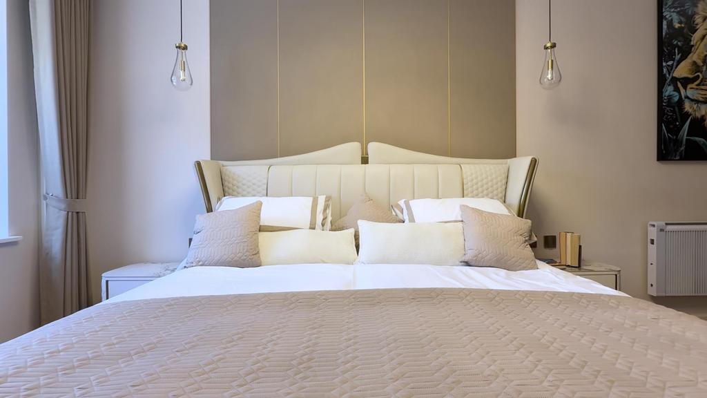 Halcyon-show-bedroom-3.png