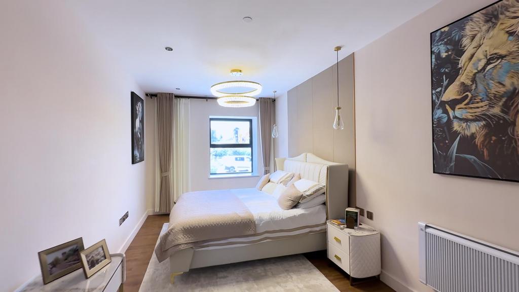 Halcyon-show-bedroom-4.png