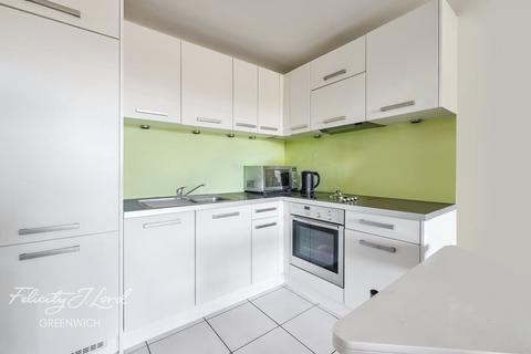 2 bedroom flat for sale, Deals Gateway, London SE13