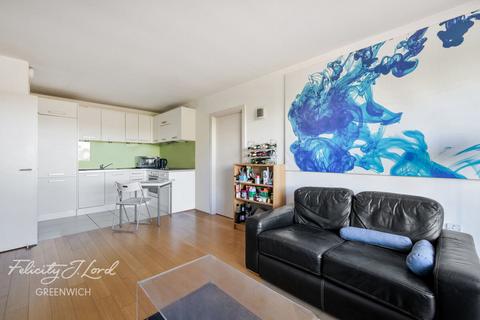 2 bedroom flat for sale, Deals Gateway, London SE13