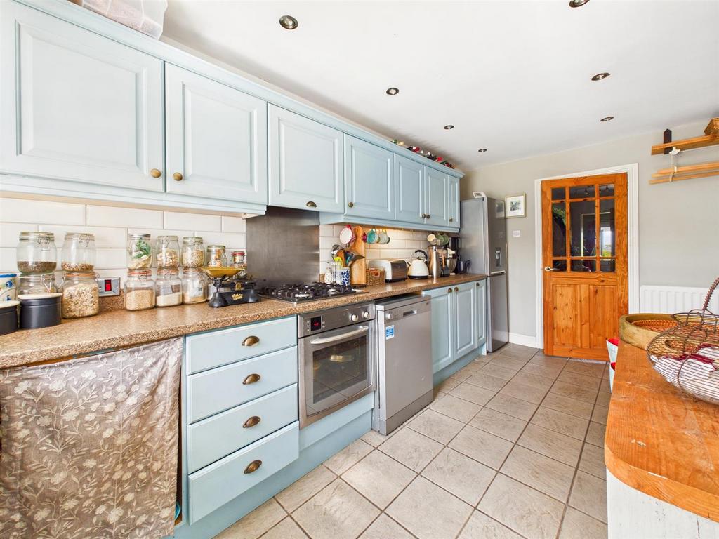 CAM01555 G0-PR0243-STILL009.jpg