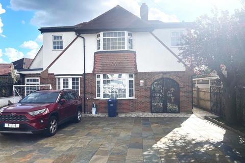 5 bedroom detached house to rent, Croft Close, Mill Hill, NW7