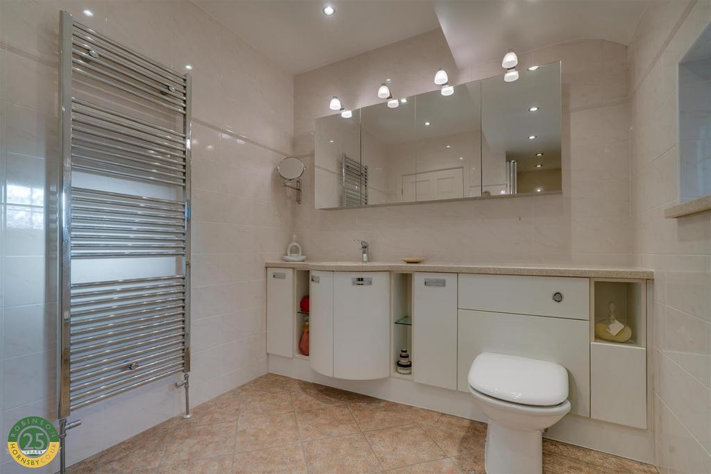 Ensuite 1-1 .jpg