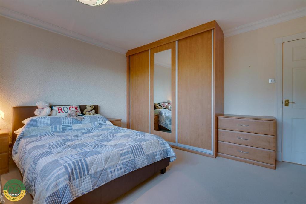 Bedroom 4- 1.jpg