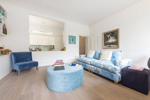 3 bedroom apartment for sale, Fitzjohns Avenue, London, NW3