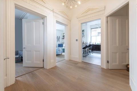 3 bedroom apartment for sale, Fitzjohns Avenue, London, NW3