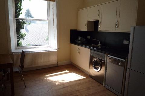 3 bedroom flat to rent, Perth Road, West End, Dundee, DD1