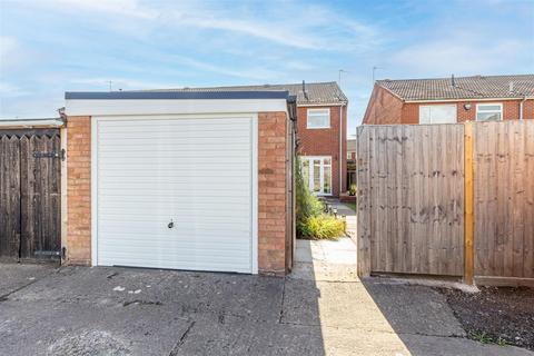 3 bedroom end of terrace house for sale, Barnes Way, Worcester