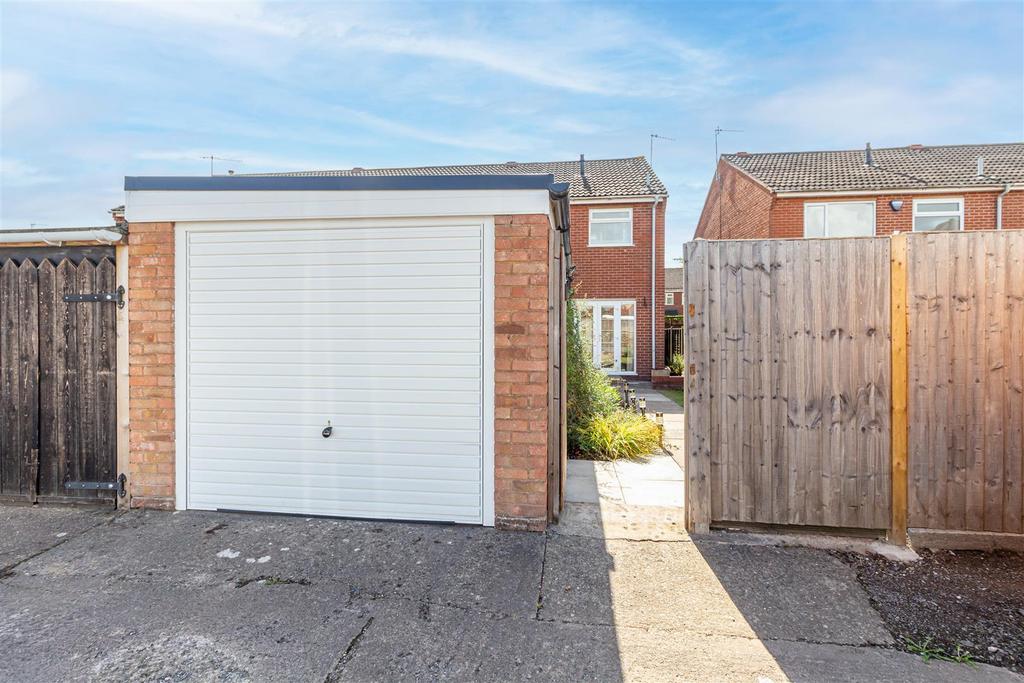 Garage.jpg