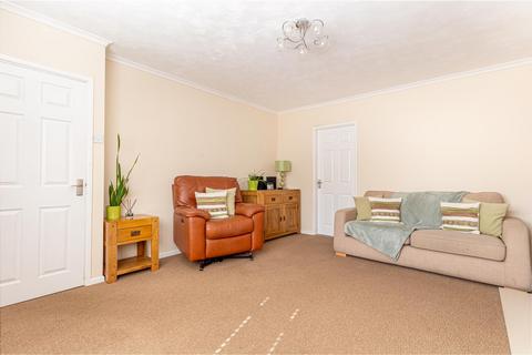 3 bedroom end of terrace house for sale, Barnes Way, Worcester