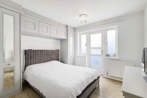15 Beaulieu Close, Twickenham, TW1 2JR