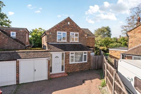 undefined, Lake Close, Byfleet, West Byfleet, Surrey, KT14