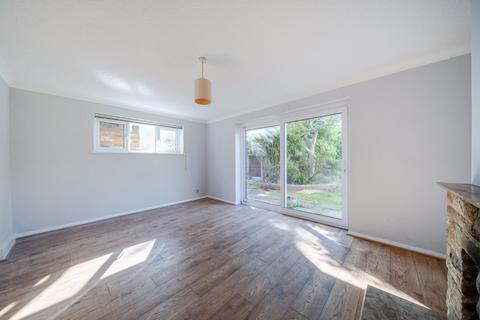 undefined, Lake Close, Byfleet, West Byfleet, Surrey, KT14