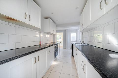 undefined, Lake Close, Byfleet, West Byfleet, Surrey, KT14