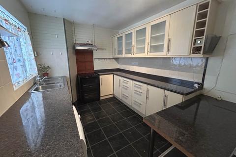 undefined, 32 Kensington Avenue, Oldham, OL9 0NL