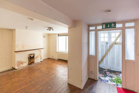 undefined, (Residential) London Road, Thrupp