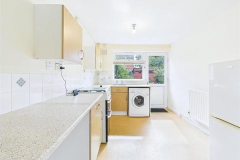 undefined, Scott Close, Lichfield