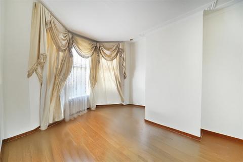 undefined, Rathcoole Avenue, London N8