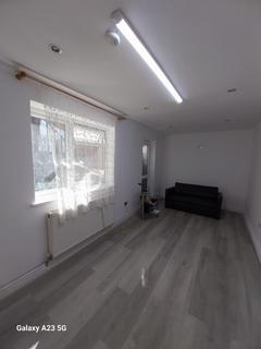 undefined, Allenby Road, Southall, UB1