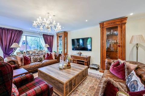 5 bedroom detached house for sale, Swiss Close, Farnham, GU10