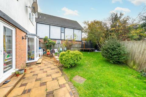 5 bedroom detached house for sale, Mountington Park Close, Harrow, HA3