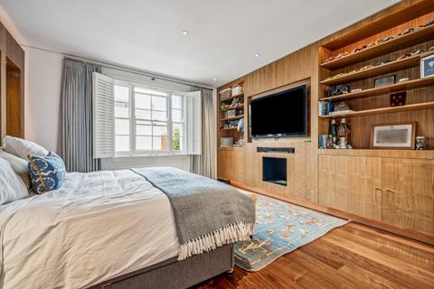 undefined, Wallgrave Road, Earls Court, London