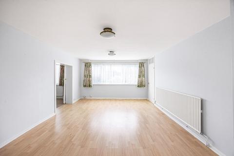 4 bedroom end of terrace house for sale, Appledore Close, Bristol