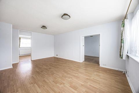 4 bedroom end of terrace house for sale, Appledore Close, Bristol