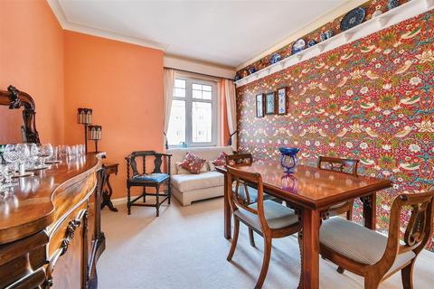 2 bedroom flat for sale, De La Warr Parade, Bexhill-On-Sea
