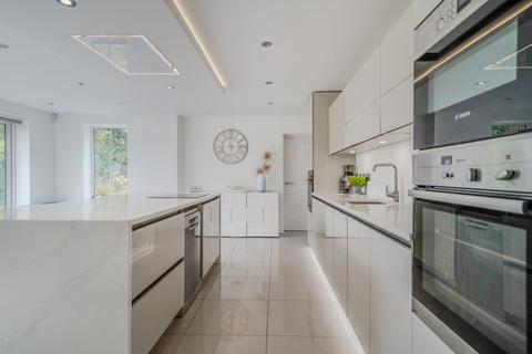 5 bedroom detached house for sale, Rumbush Lane, Solihull, B94