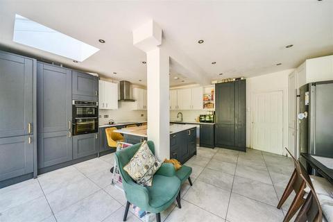 5 bedroom semi-detached house for sale, Whitchurch Gardens, Edgware HA8