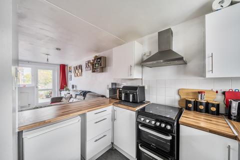 2 bedroom terraced house for sale, Winwick Road, Freshbrook, Swindon, SN5 8NF