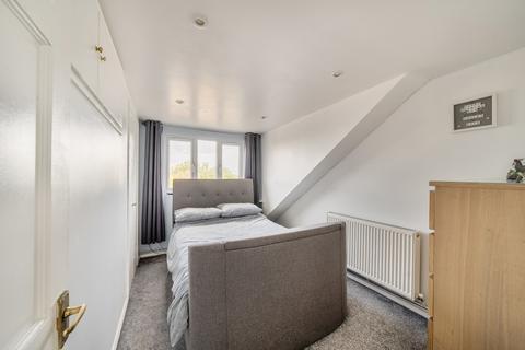 2 bedroom terraced house for sale, Winwick Road, Freshbrook, Swindon, SN5 8NF