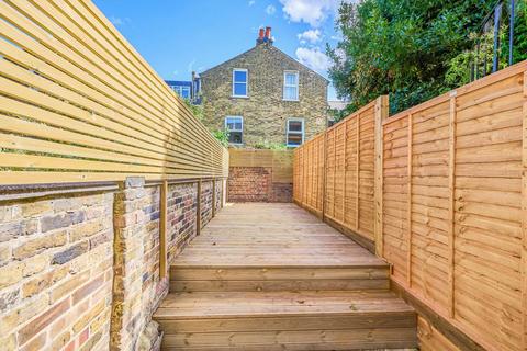 40a Solon Road, London, SW2 5UY