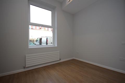 1 bedroom flat to rent, Manor Park Road, Harlesden NW10 4JX