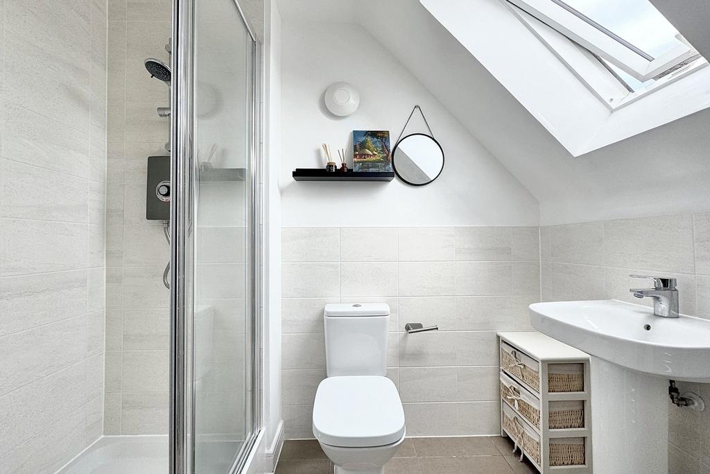 Bedroom 1 Ensuite