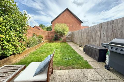 3 bedroom semi-detached house for sale, Colden Common