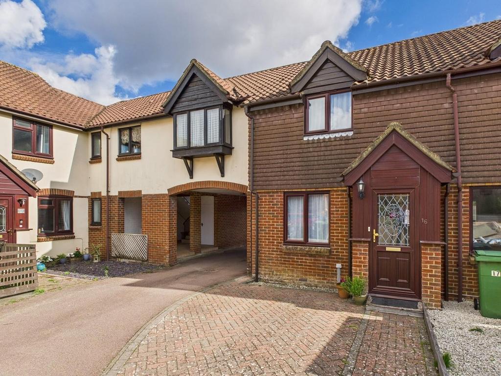 Smiths Mead, Basingstoke RG25 2 bed terraced house - £300,000