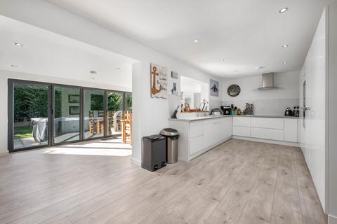 3 bedroom bungalow for sale, Cambridge Road, Stamford, PE9
